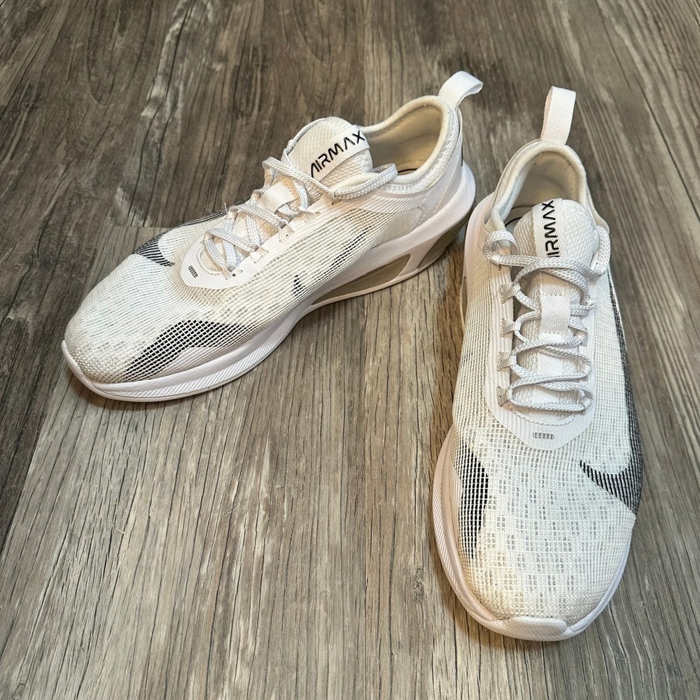 Nike Air Max Women's Size 11 White Running Shoes‎ Sneakers AT2505-100 Comfort